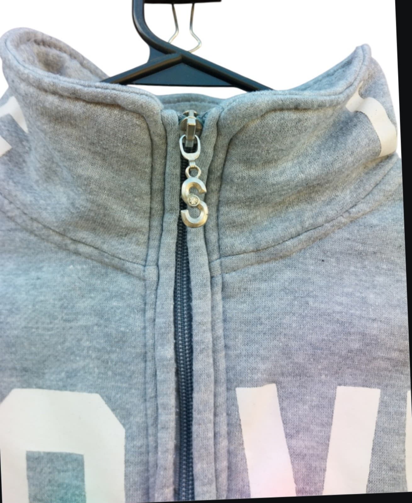 SuperNova "LOVE" Grey & White Sweatshirt. Size Large - Thumbnail 3