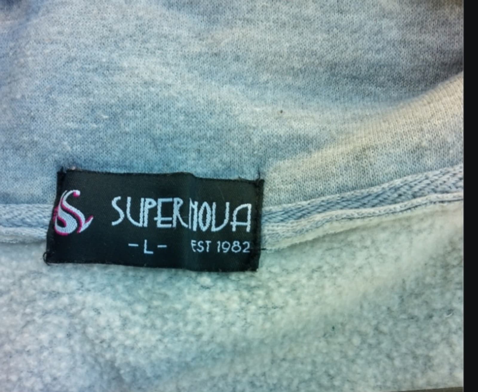 SuperNova "LOVE" Grey & White Sweatshirt. Size Large - Thumbnail 5