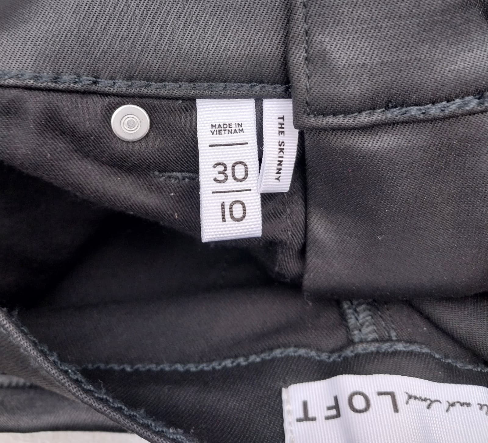 LOFT Skinny Black Women's Jeans. Waist size 30" - Thumbnail 4