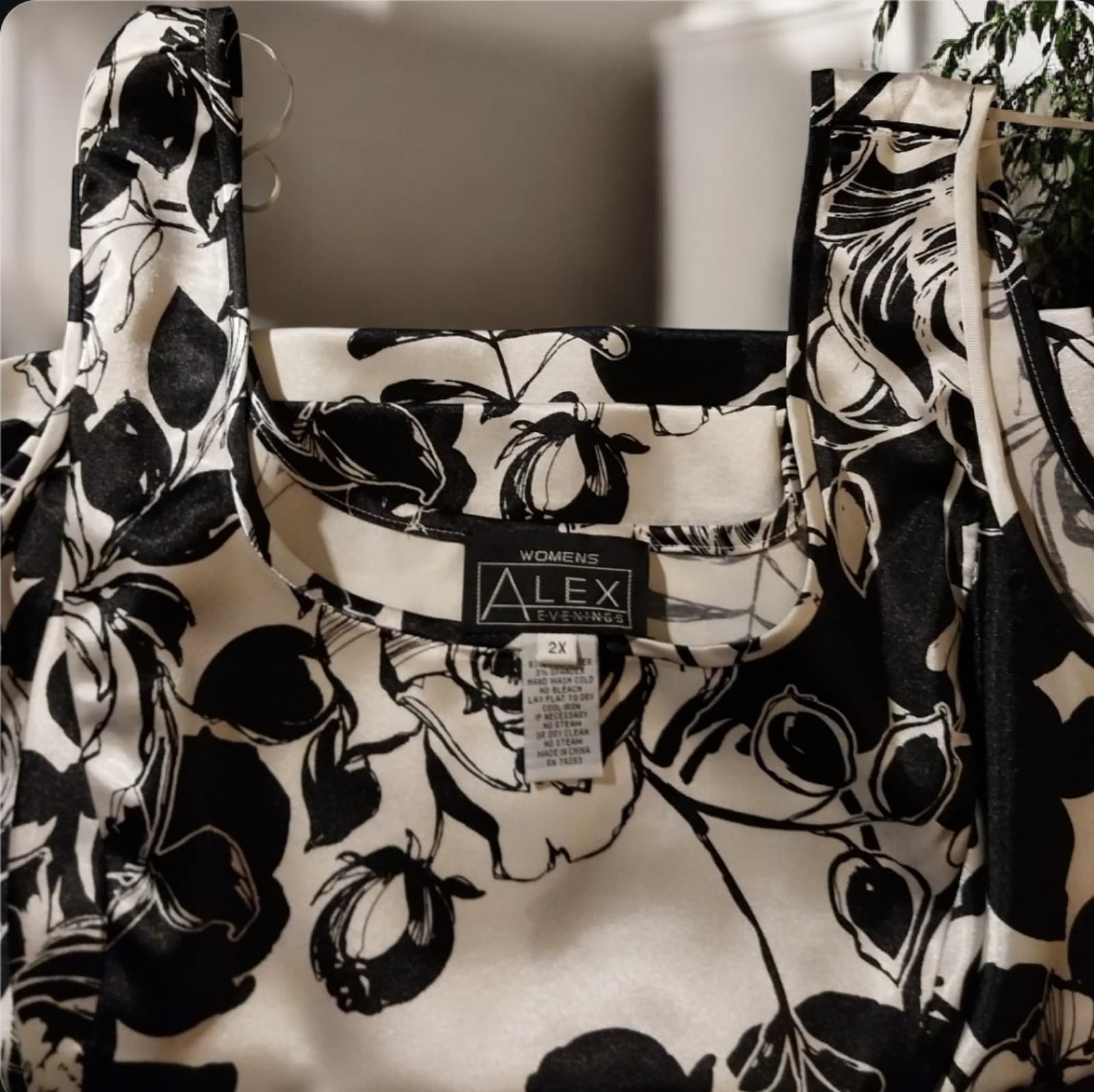 Alex Evenings, Womens Black & White Floral Top & Jacket. Size 2X - Thumbnail 3