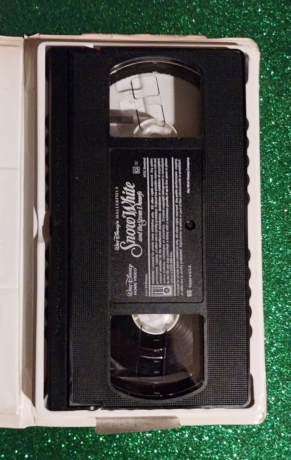 Walt Disney- Masterpiece Collection on VHS. Snow White and The Seven Dwarfs - Thumbnail 3