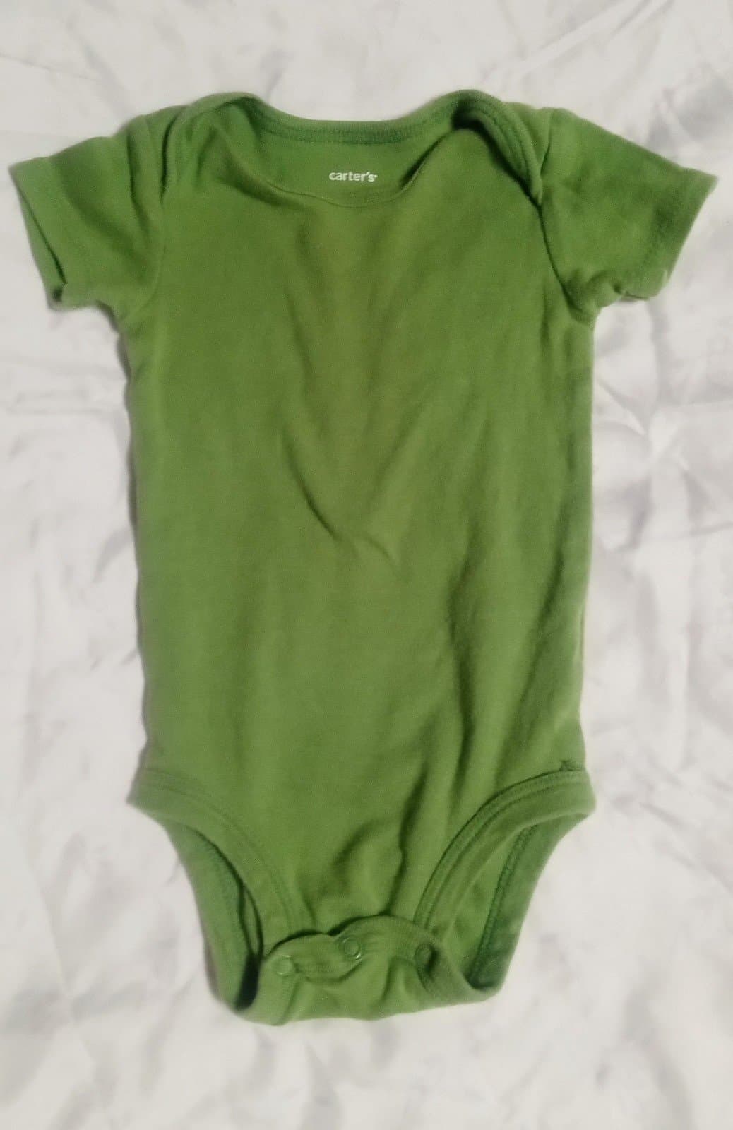 Carter's Green Onesie. 3 Months - Image 1