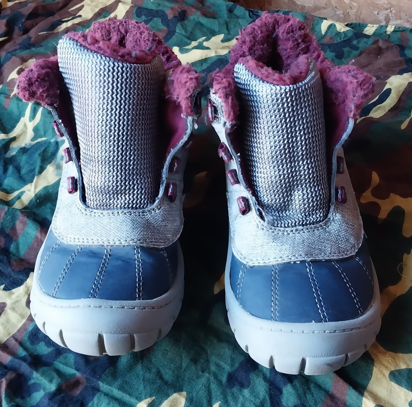Toddler Boys Wonder Nation Gray / Blue Lined Hiking Snow Boots Size 10 - Image 1