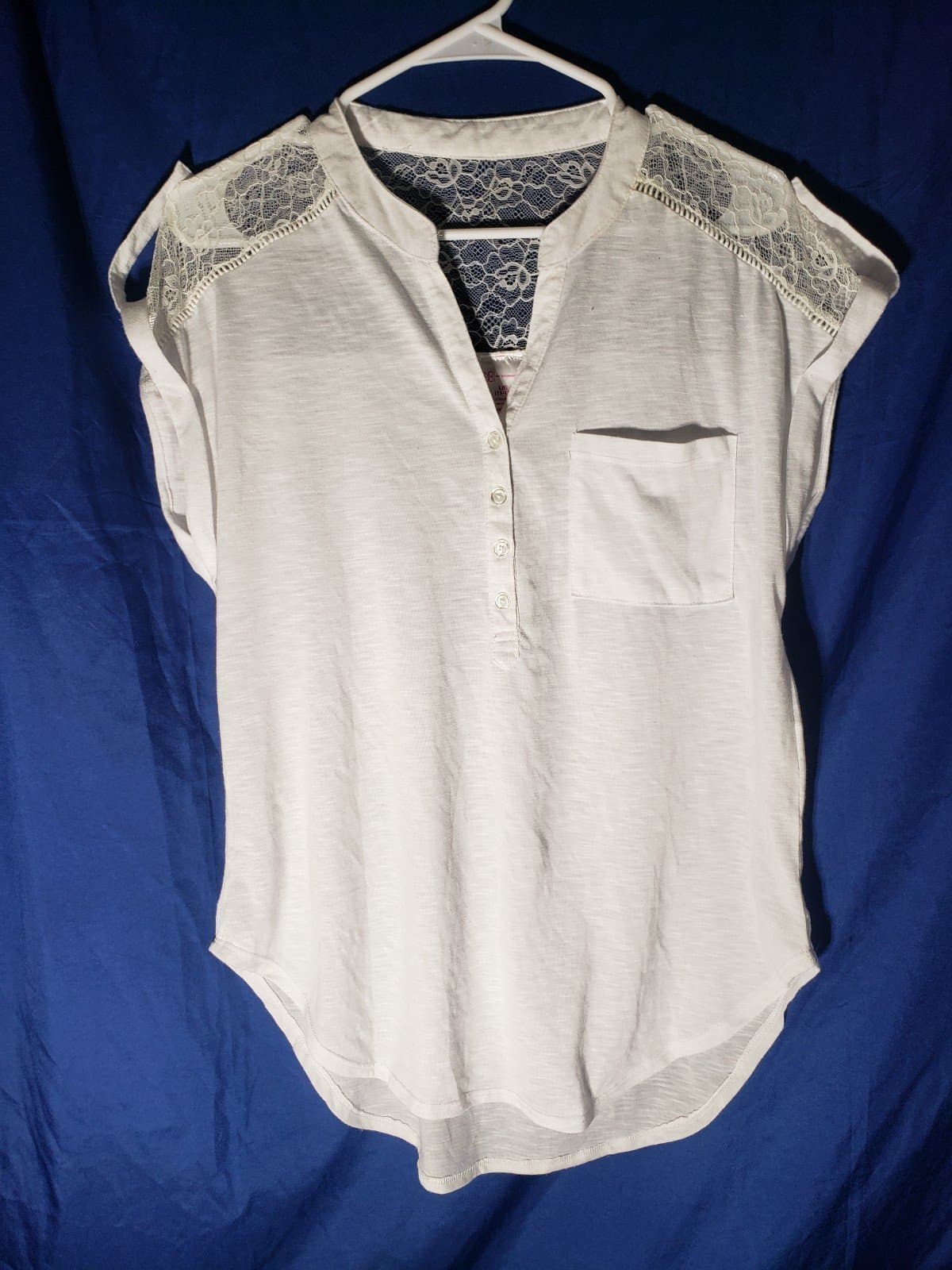 No Boundaries Top Women’s Large White Sleeve Lace V Neck With Lace - Image 1