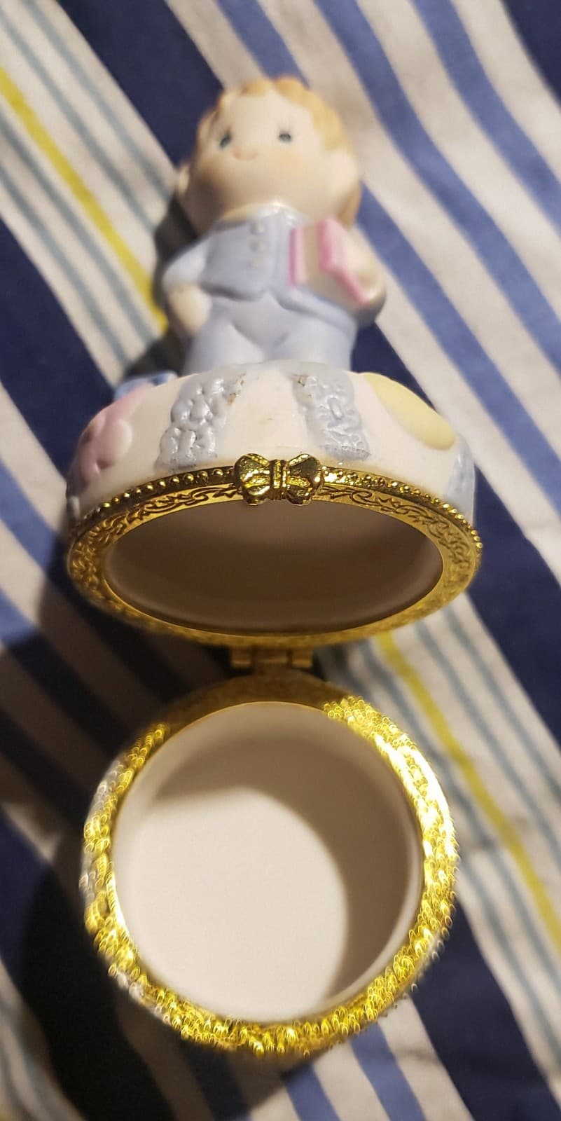 Little Boy Figurine Keepsake Trinket Box Ceramic - Thumbnail 2