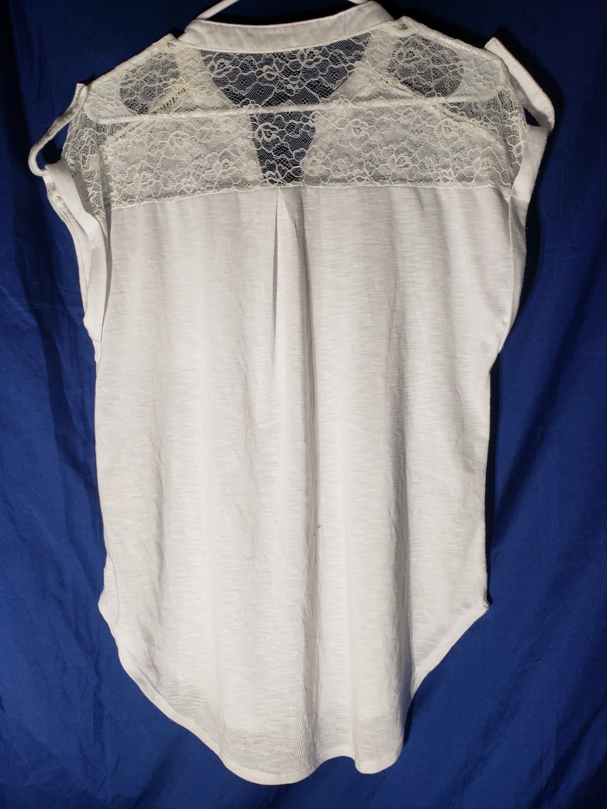 No Boundaries Top Women’s Large White Sleeve Lace V Neck With Lace - Thumbnail 3