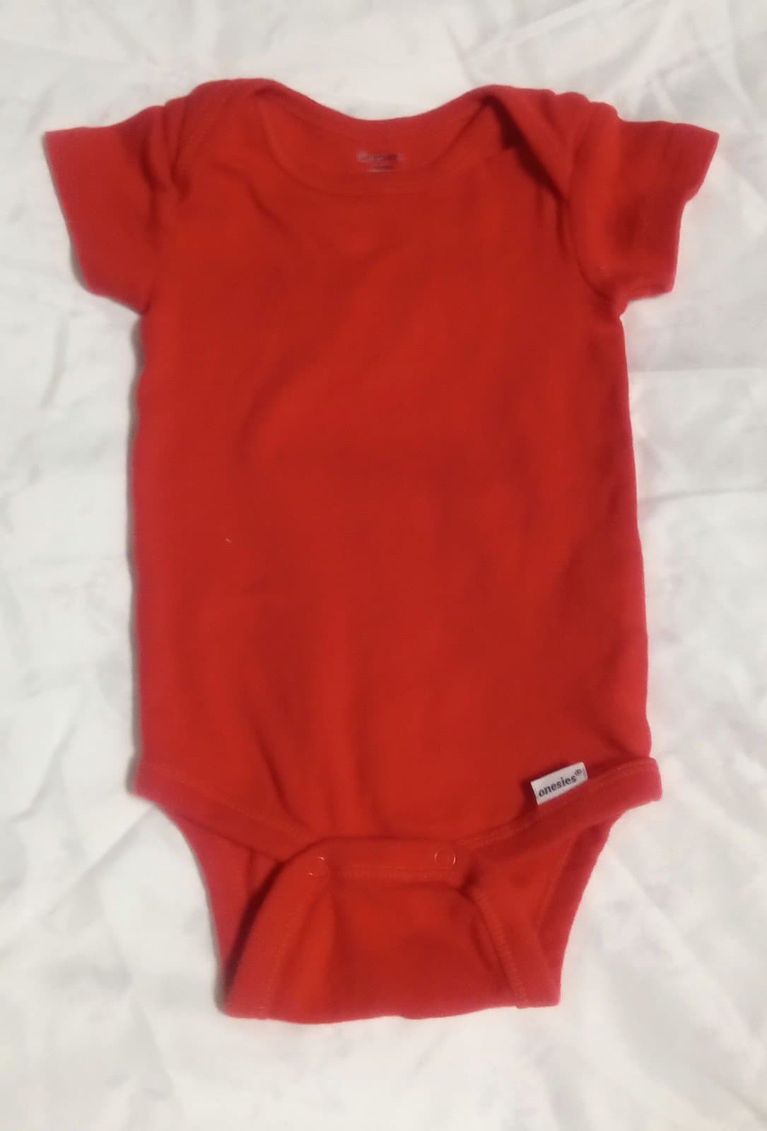 Red Gerber boy or girl onesie. 3 Months - Image 1