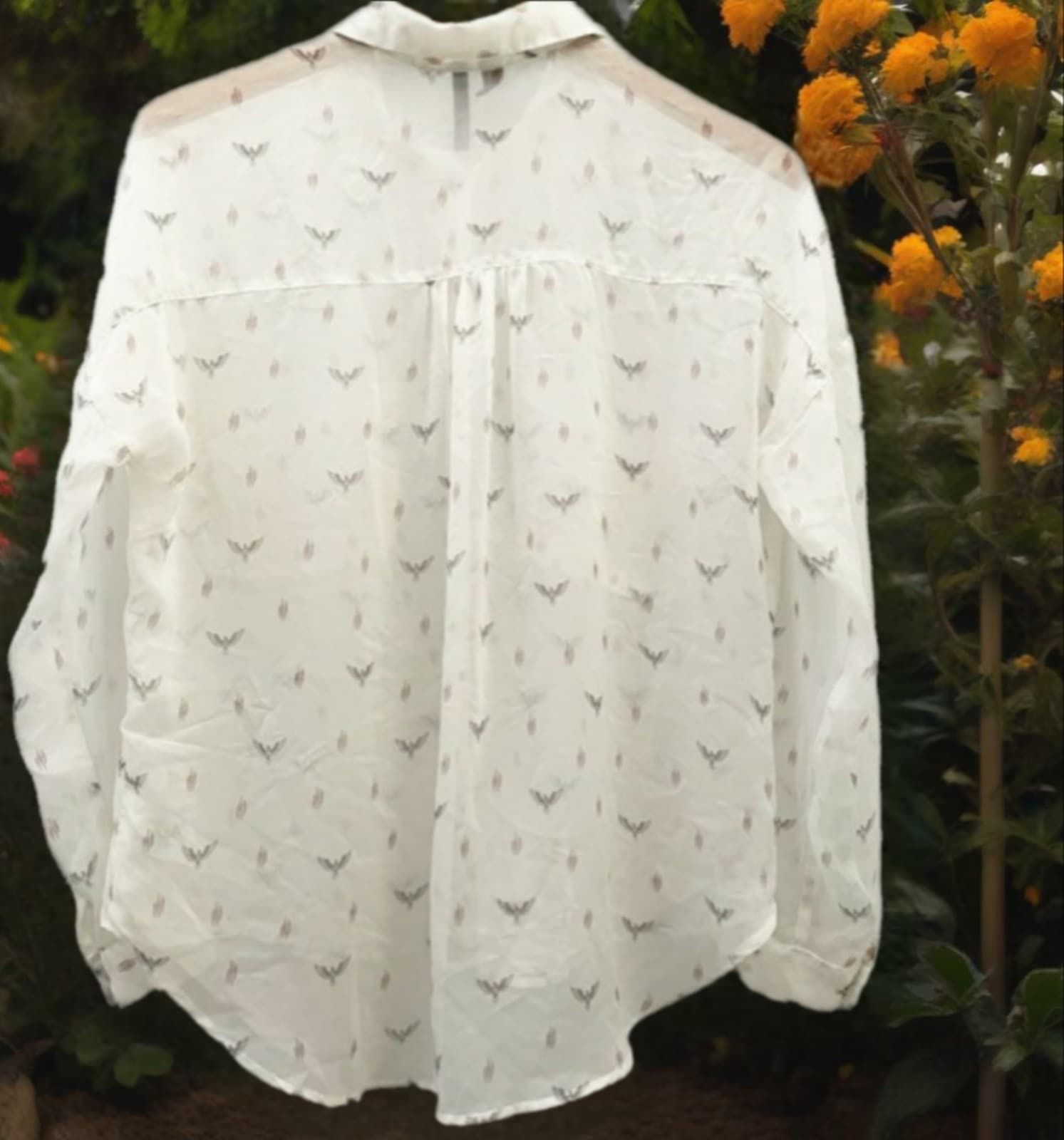 Shear Printed Long Sleeves Blouse. Size Small - Thumbnail 2