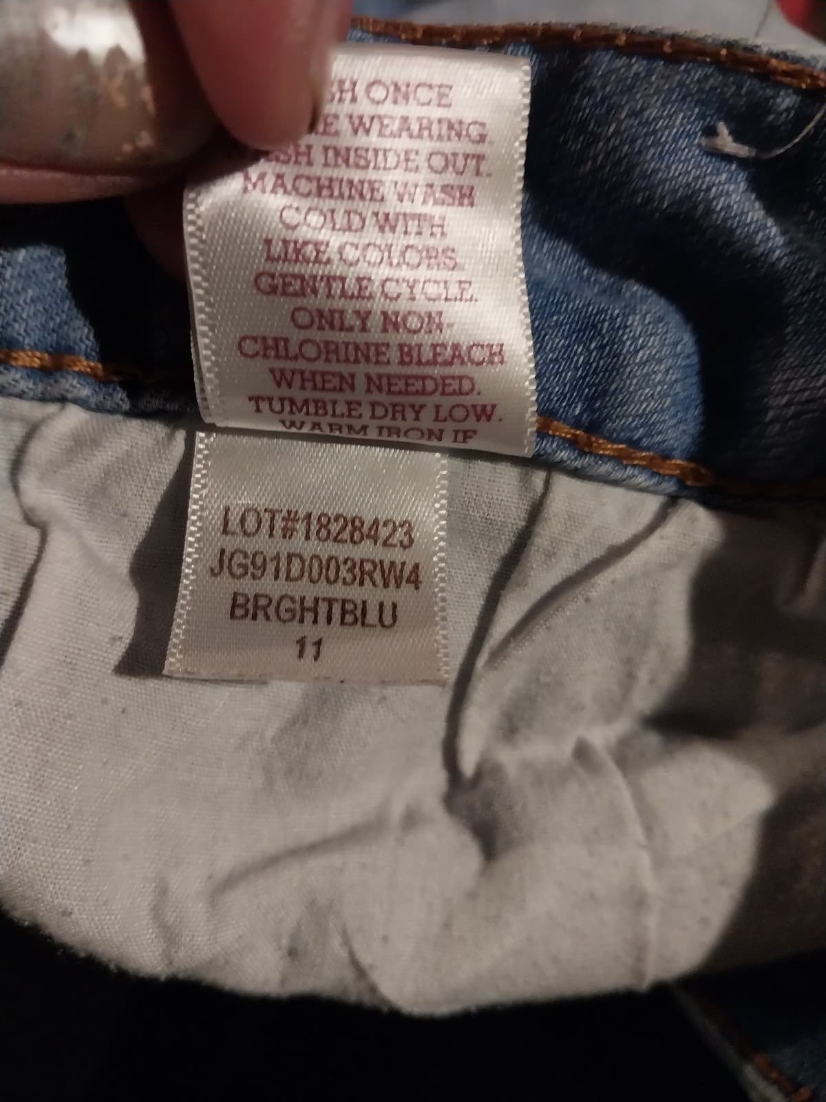 So Jean Shorts. Size 11 - Thumbnail 3