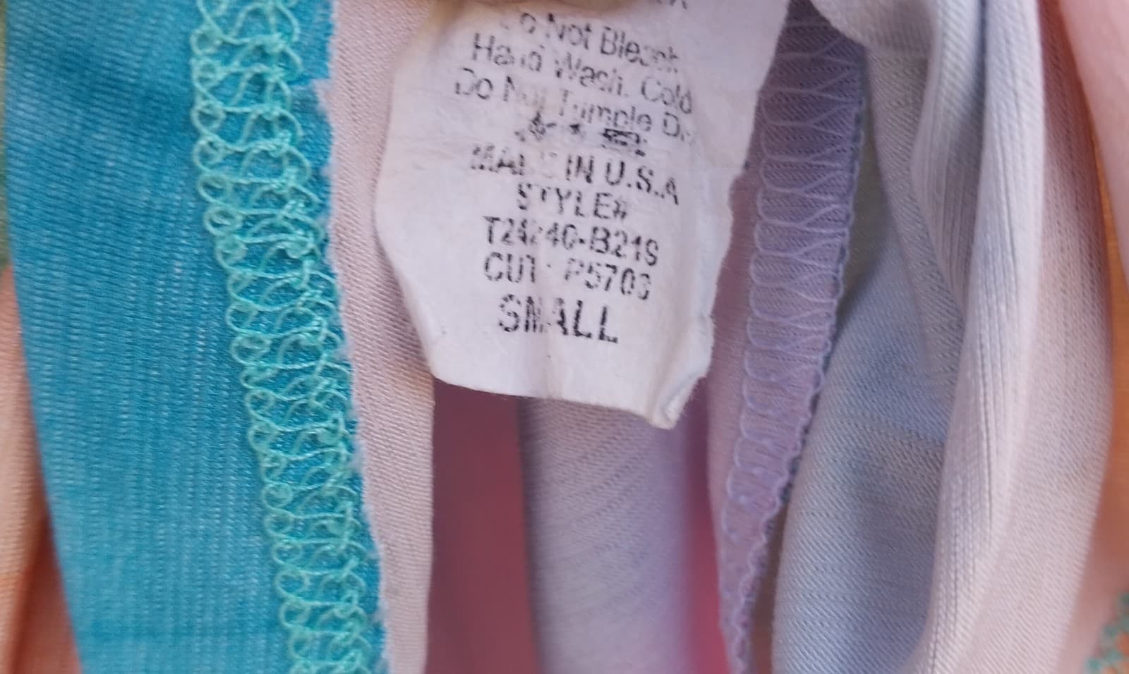 Flamingo Tie Dye Women's V Neck Shirt 3/4 Sleeve - Thumbnail 3