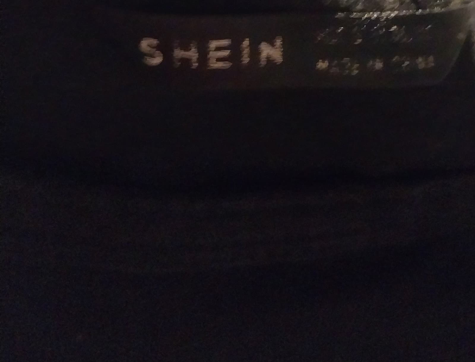 Shein. Black Queen T-Shirt. Size Medium - Thumbnail 2