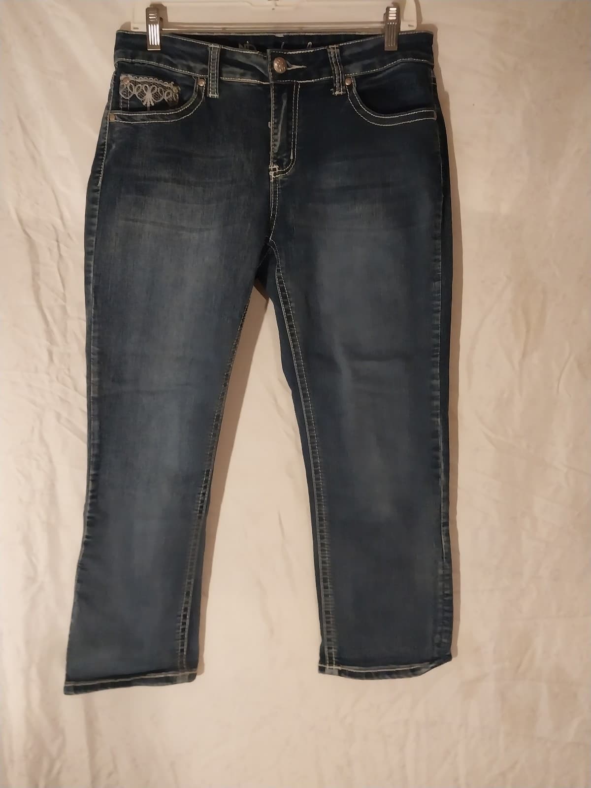 ND Weekend Capri Jeans Blue Denim Women's Embroidered Back Stretch. Size 10 - Thumbnail 2