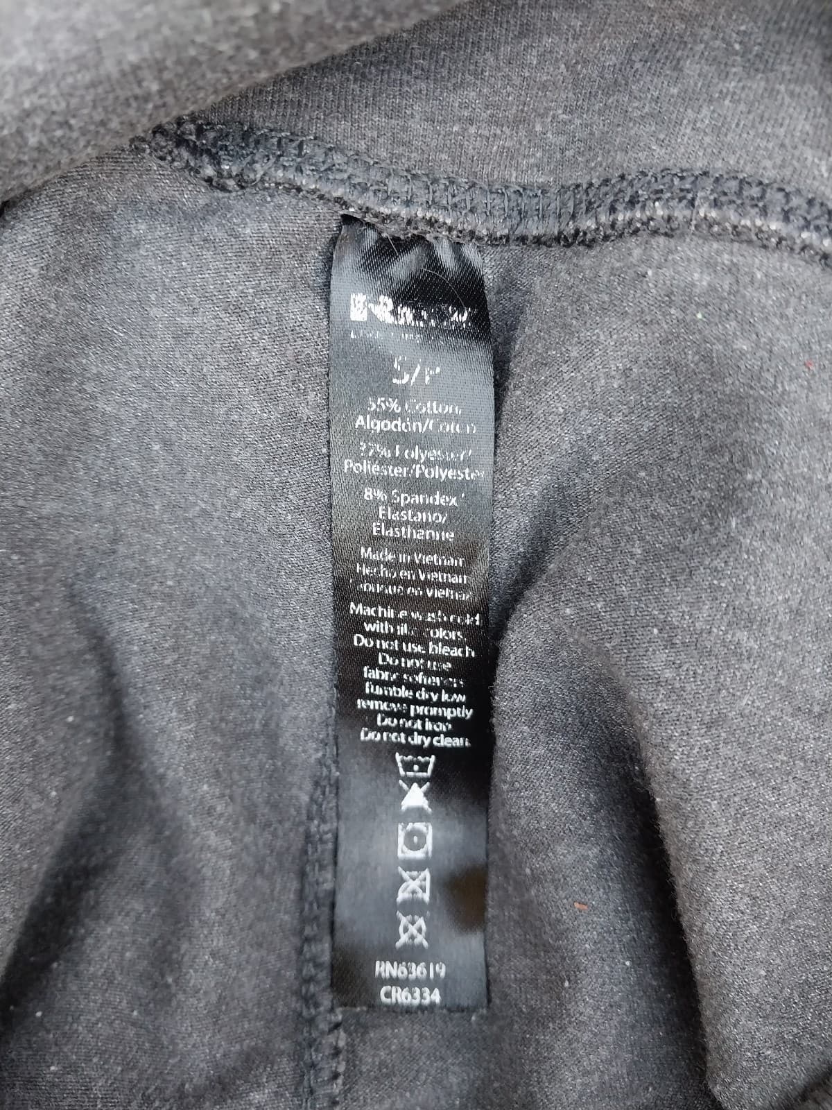 Reebok Wide Leg Capri Design. Size Small - Thumbnail 3