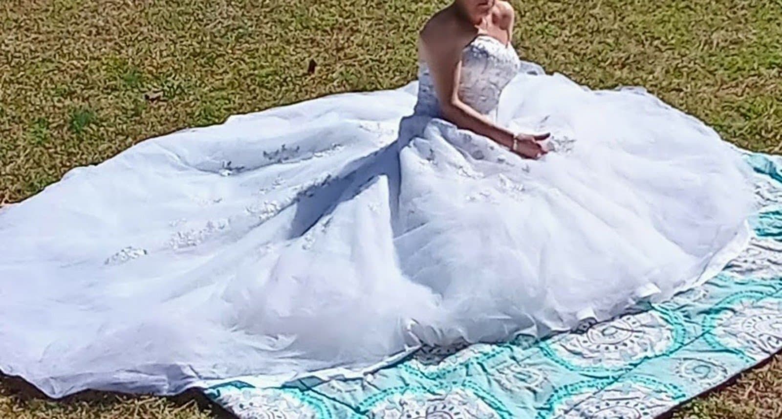 David's Bridal Wedding Dress. Bought but never worn. Beautiful - Thumbnail 4