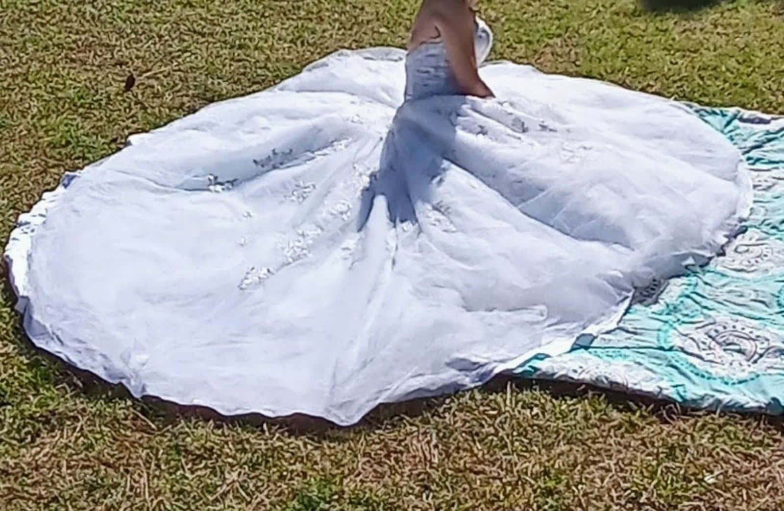 David's Bridal Wedding Dress. Bought but never worn. Beautiful - Thumbnail 3