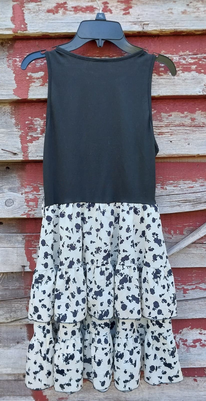 Emery Rose. Plain and Floral Contrast Dress. Size Medium. Never Worn. - Thumbnail 5