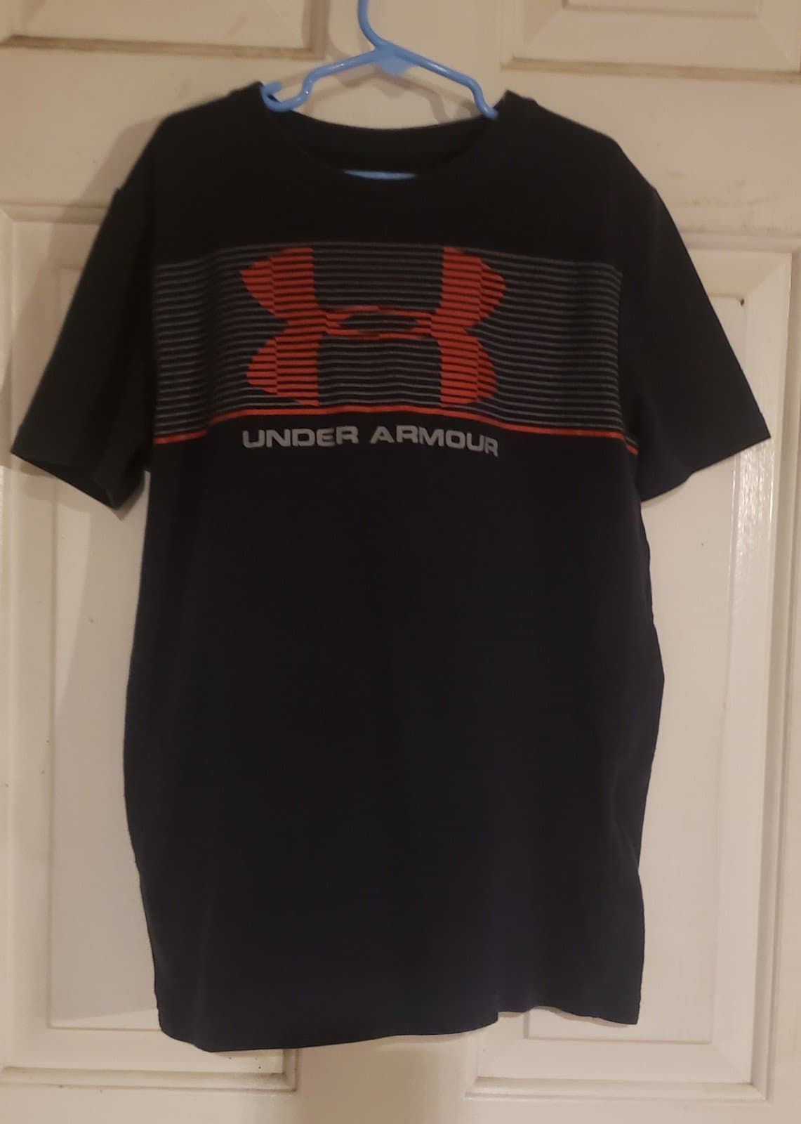 Under Armour Shirt, Youth Medium - Image 1