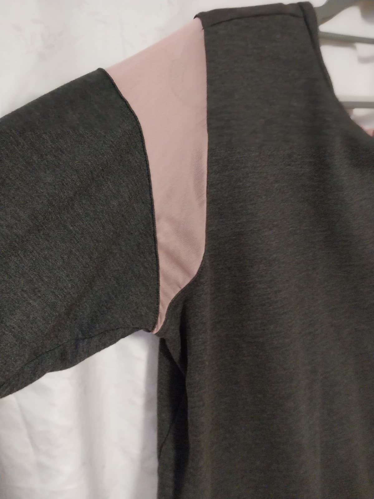 Pro Player womens gray & pink long sleeve athletic shirt with strap back - Thumbnail 2