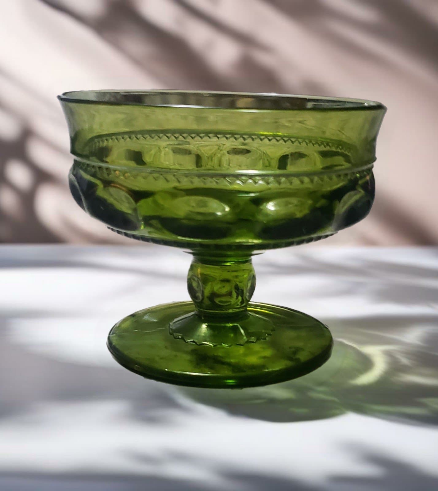 2 Indiana Glass Avocado Green Thumbprint Champagne glasses.Vintage from 1960's - Thumbnail 2