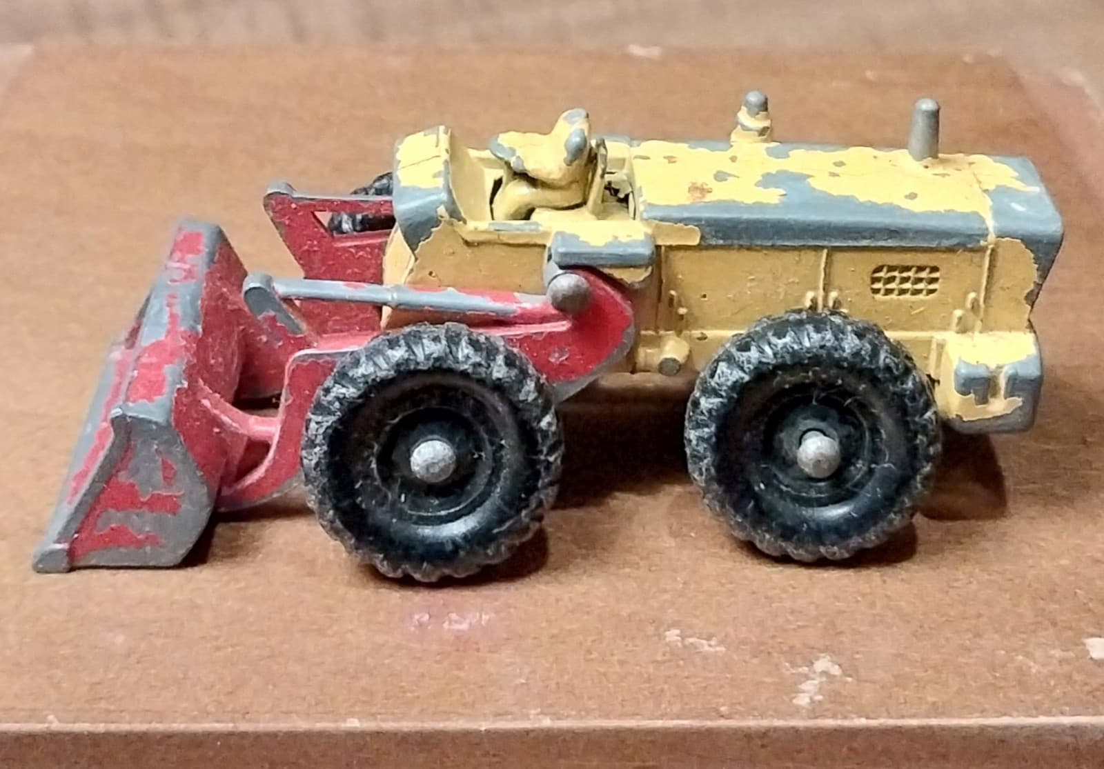 Vintage Lesney Matchbox Aveling-Barford Tractor Shovel No.43 - Image 1