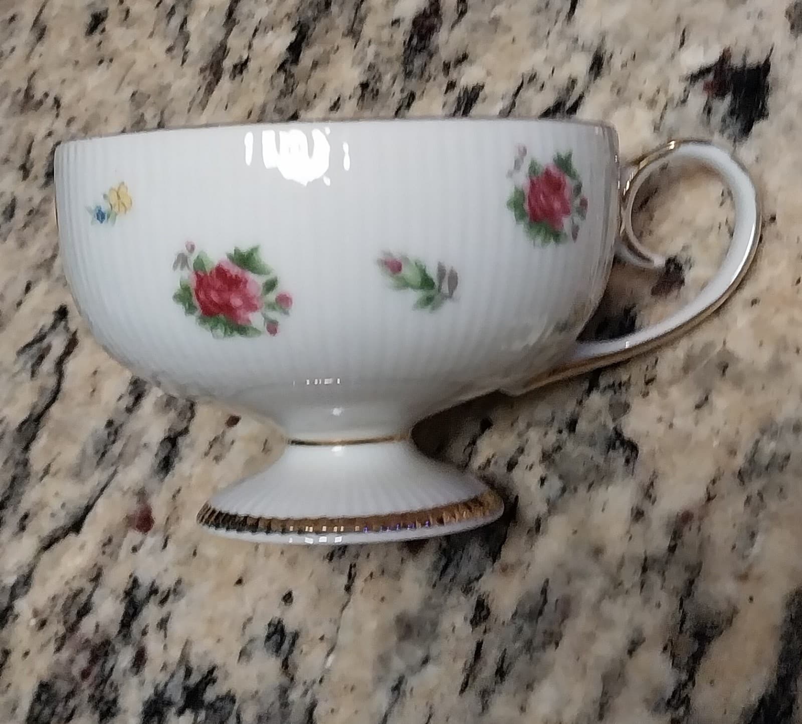 White Tea Cup With Rose Design - Thumbnail 2