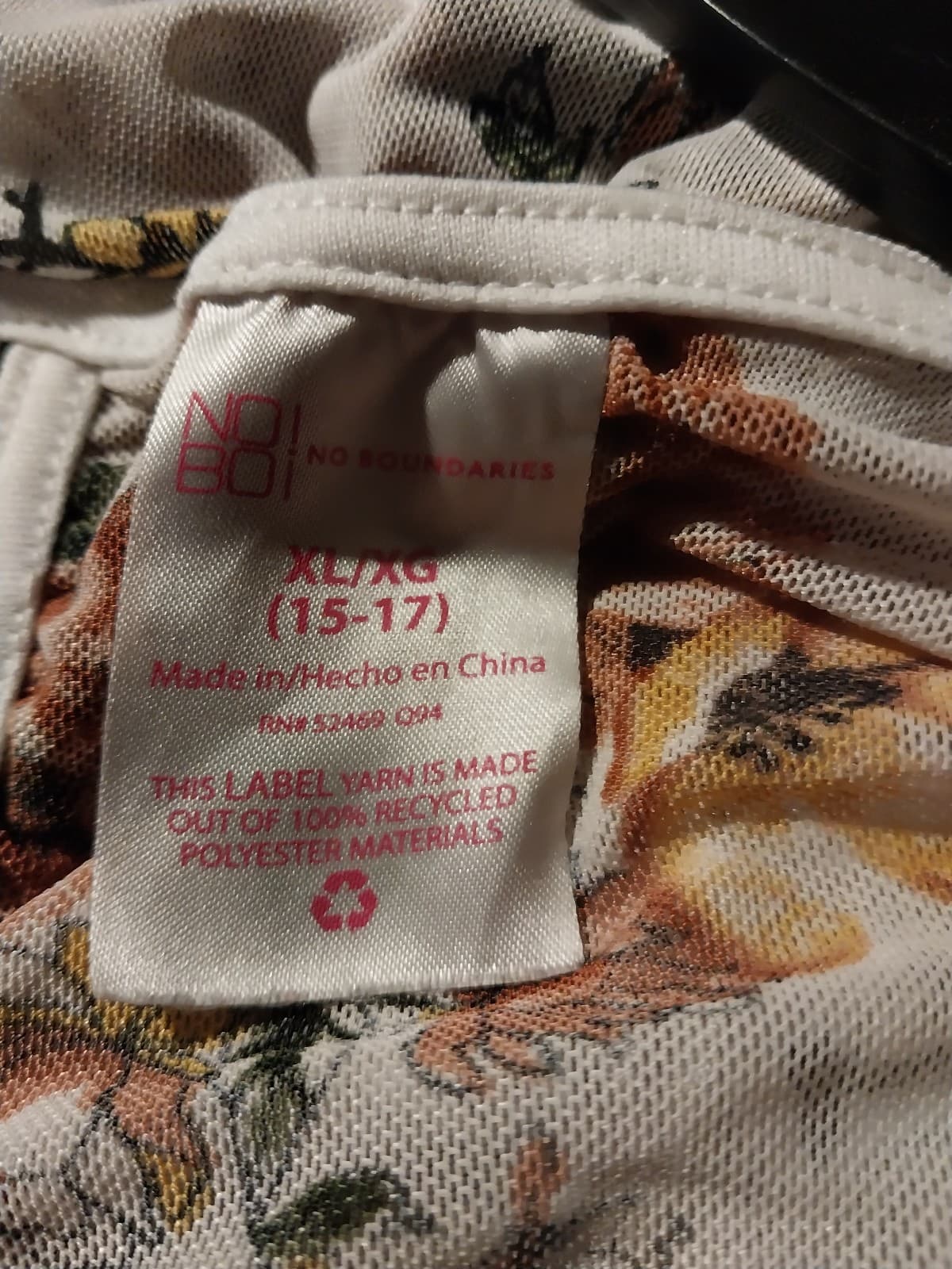 NO BOUNDARIES White Floral Sheer Top - Thumbnail 3