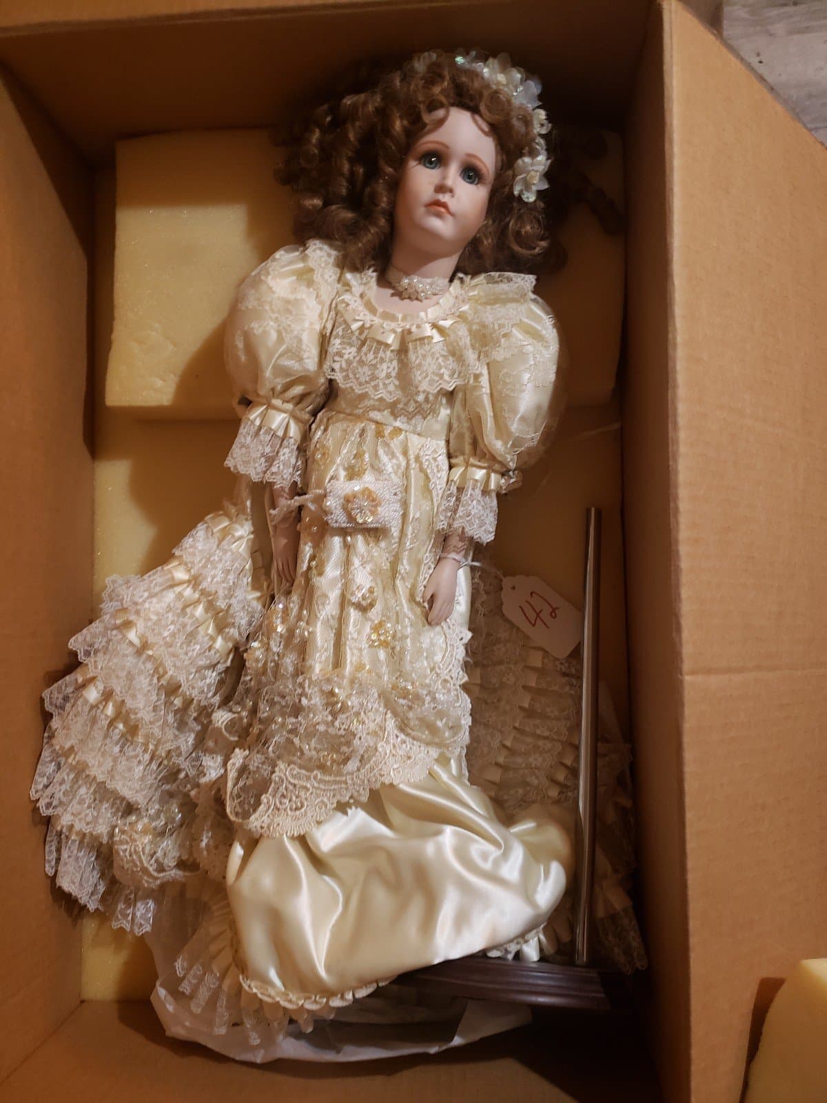 Lady anne "Tiffany" porcelain doll - Thumbnail 6