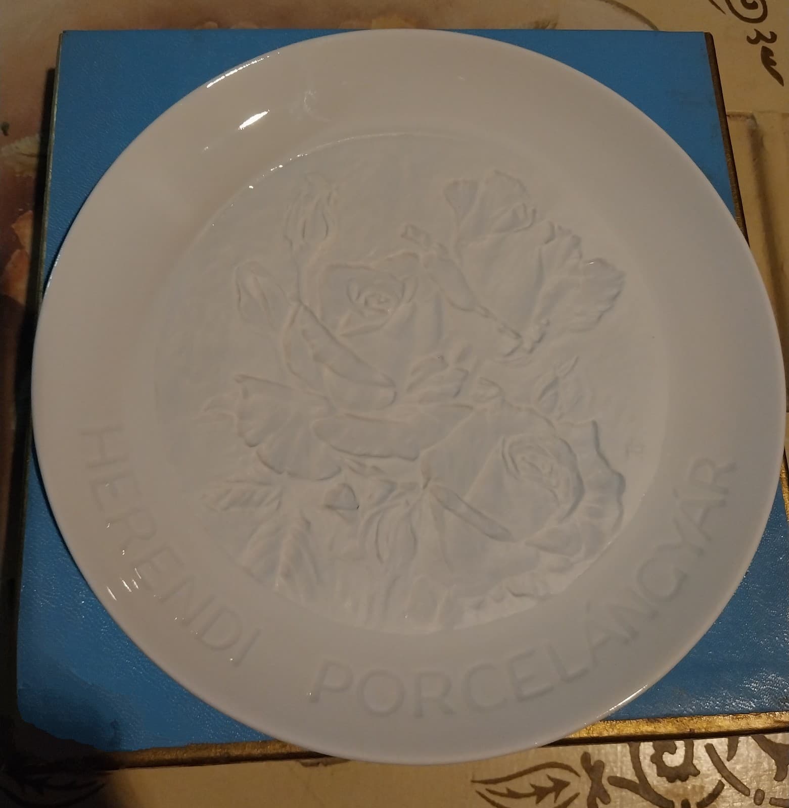 Vintage Herend Porcelain Lithopane Wall Plate Roses. 6" Diameter - Thumbnail 3