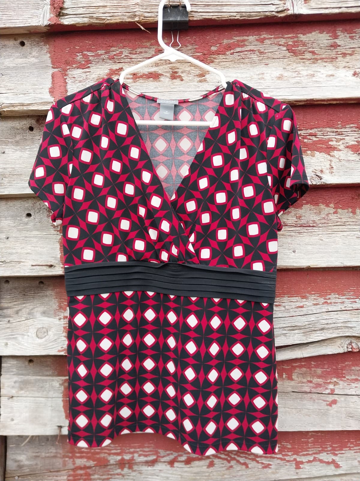 Womens Ann Taylor Multicolor Geo Pattern V-Neck Blouse Size Medium - Image 1