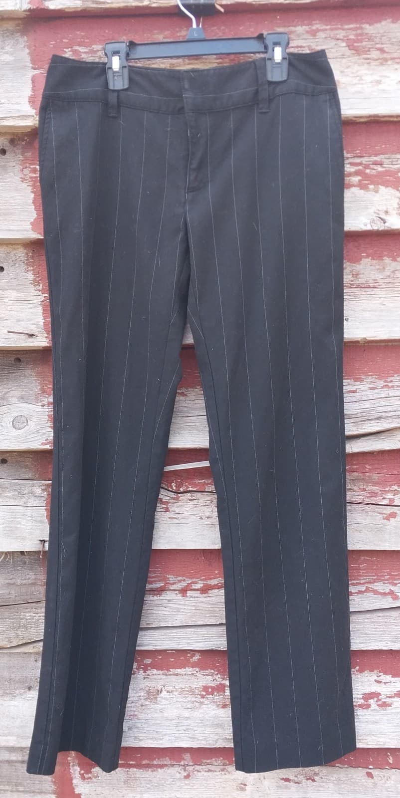 Old Navy Black Pin Strip, Just Below Waist Pants. Size 6 Regular - Image 1