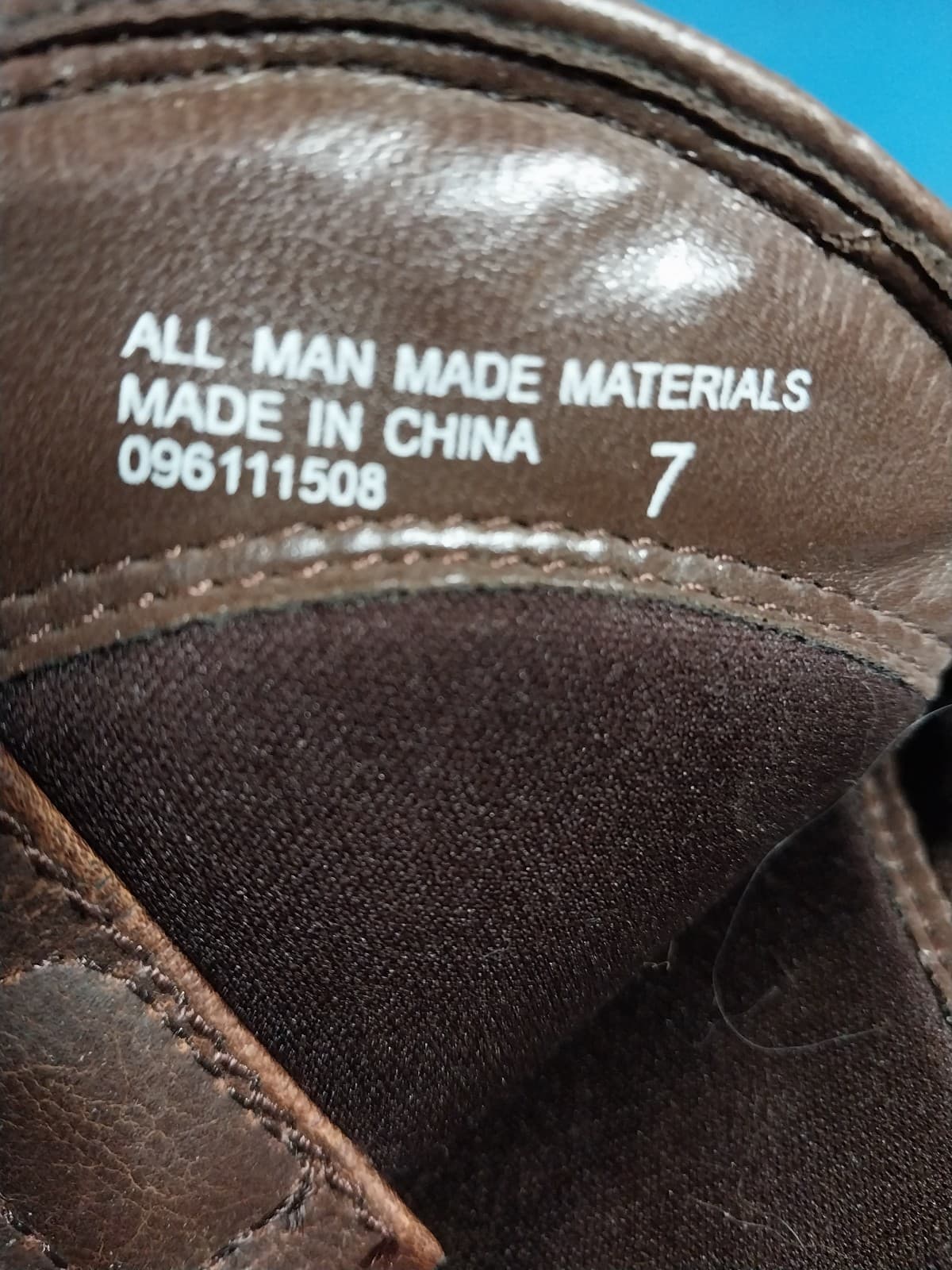 Xhilaration Brown Leather boots. Boots show wear and tear as they are not new - Thumbnail 5