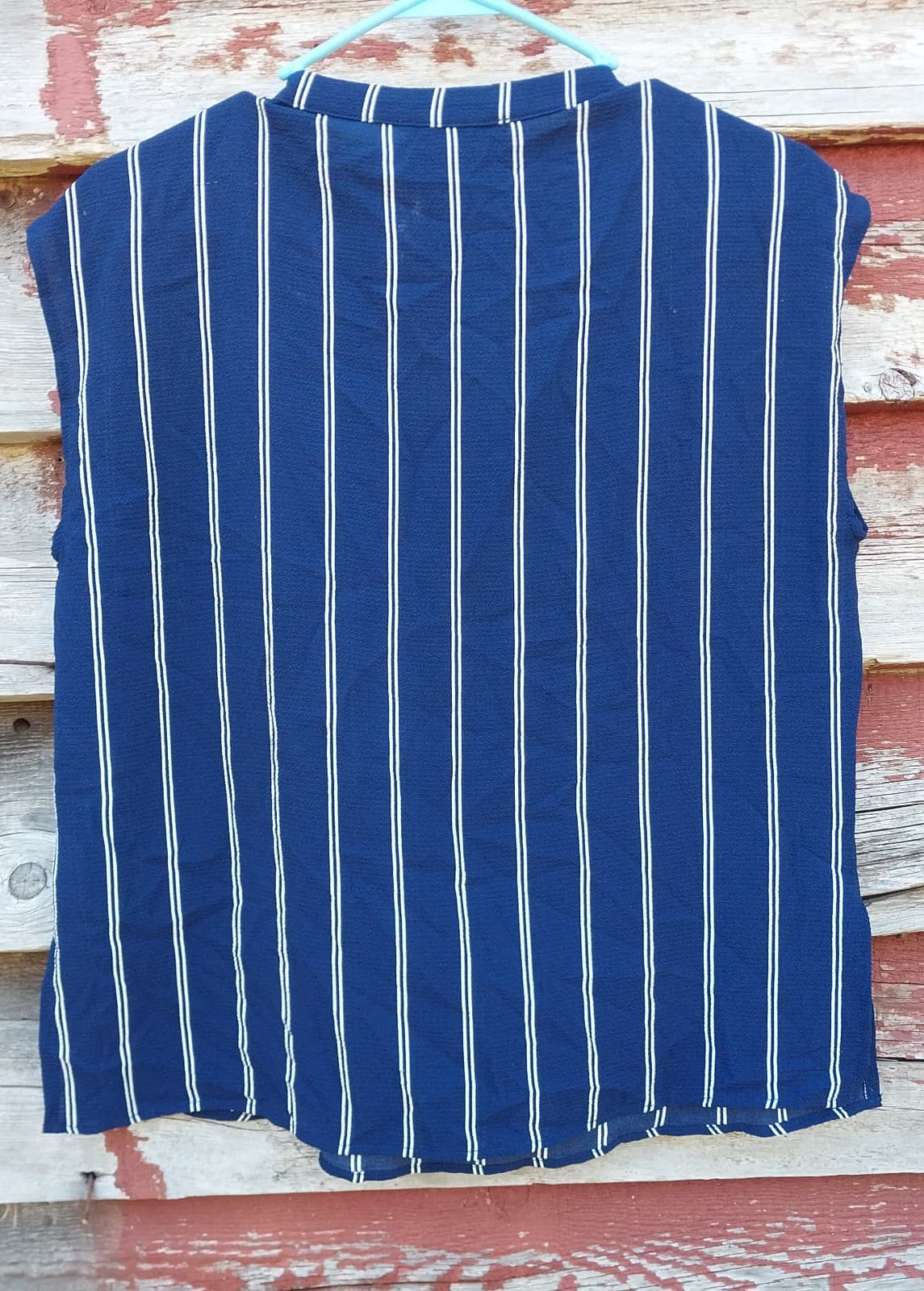 Forever 21 Blue & White Sleeveless Top. Size Small - Thumbnail 3