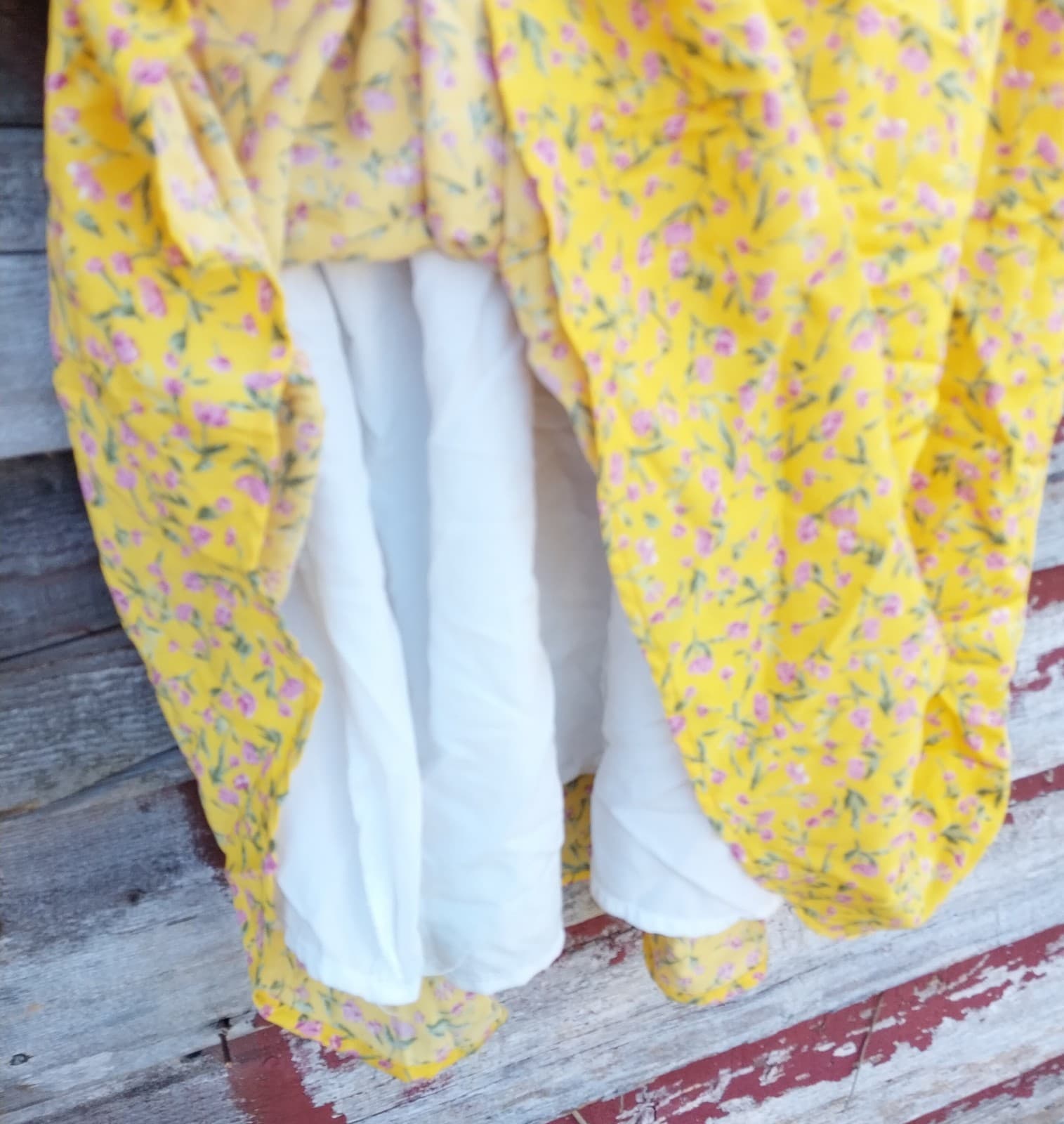 SheIn Women's Ditsy Floral Yellow Short Sleeve Summer Dress. Size Large - Thumbnail 4