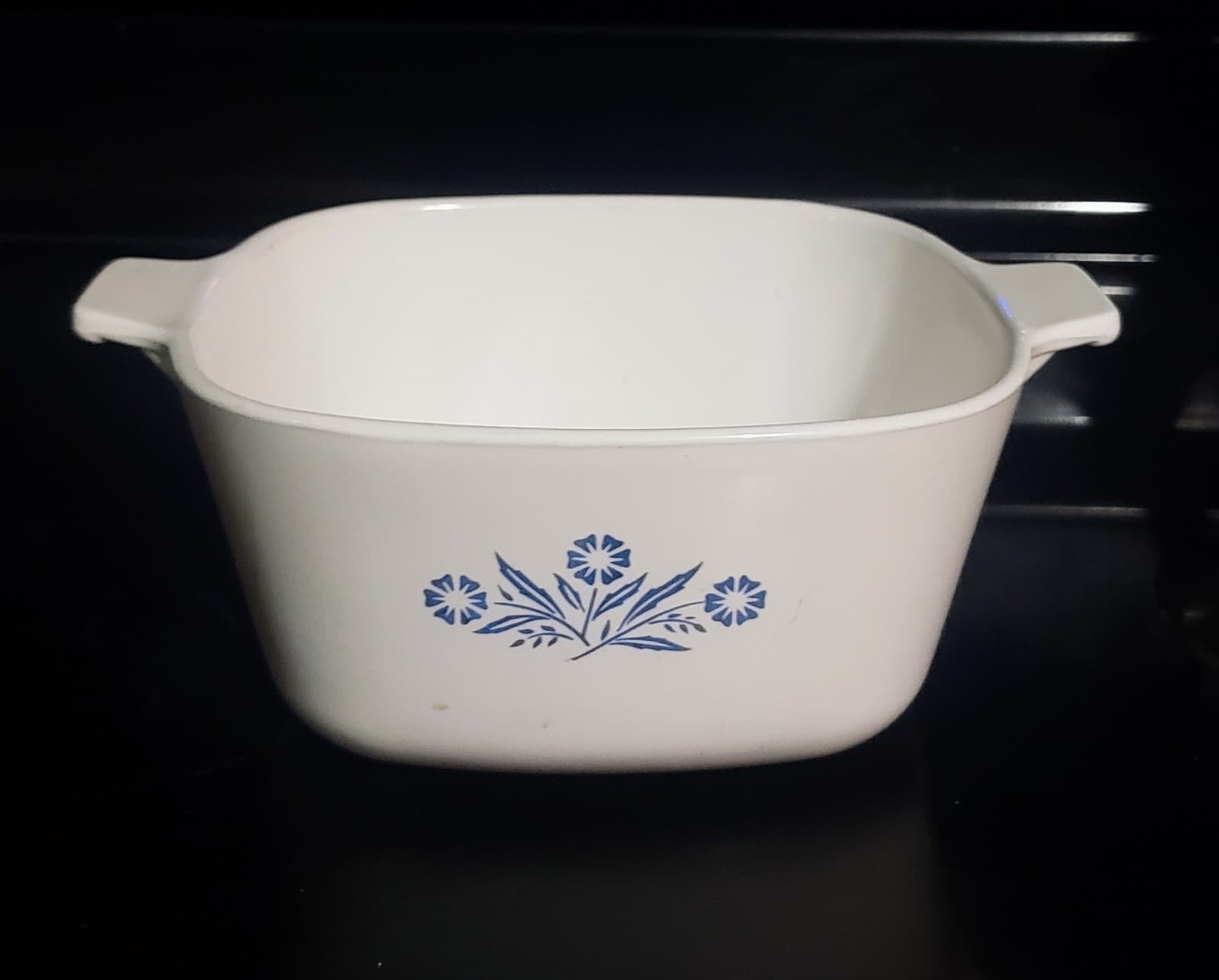 Corning Ware Blue Cornflower 1 3/4 Qt. Casserole No Lid - Image 1
