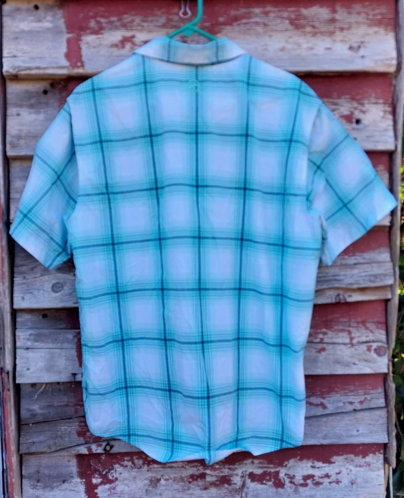 Magellan Outdoors Moisture Wicking, Classic Fit. Size Large - Thumbnail 2