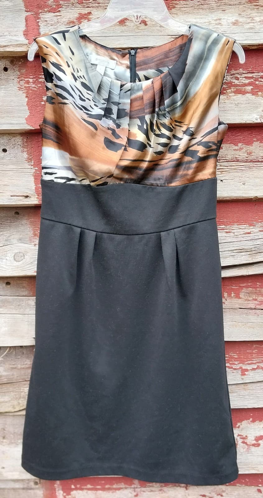 Dress Barn. Sleeveless Dress. Black With Beautiful Neutral Colors. Size 6 - Image 1