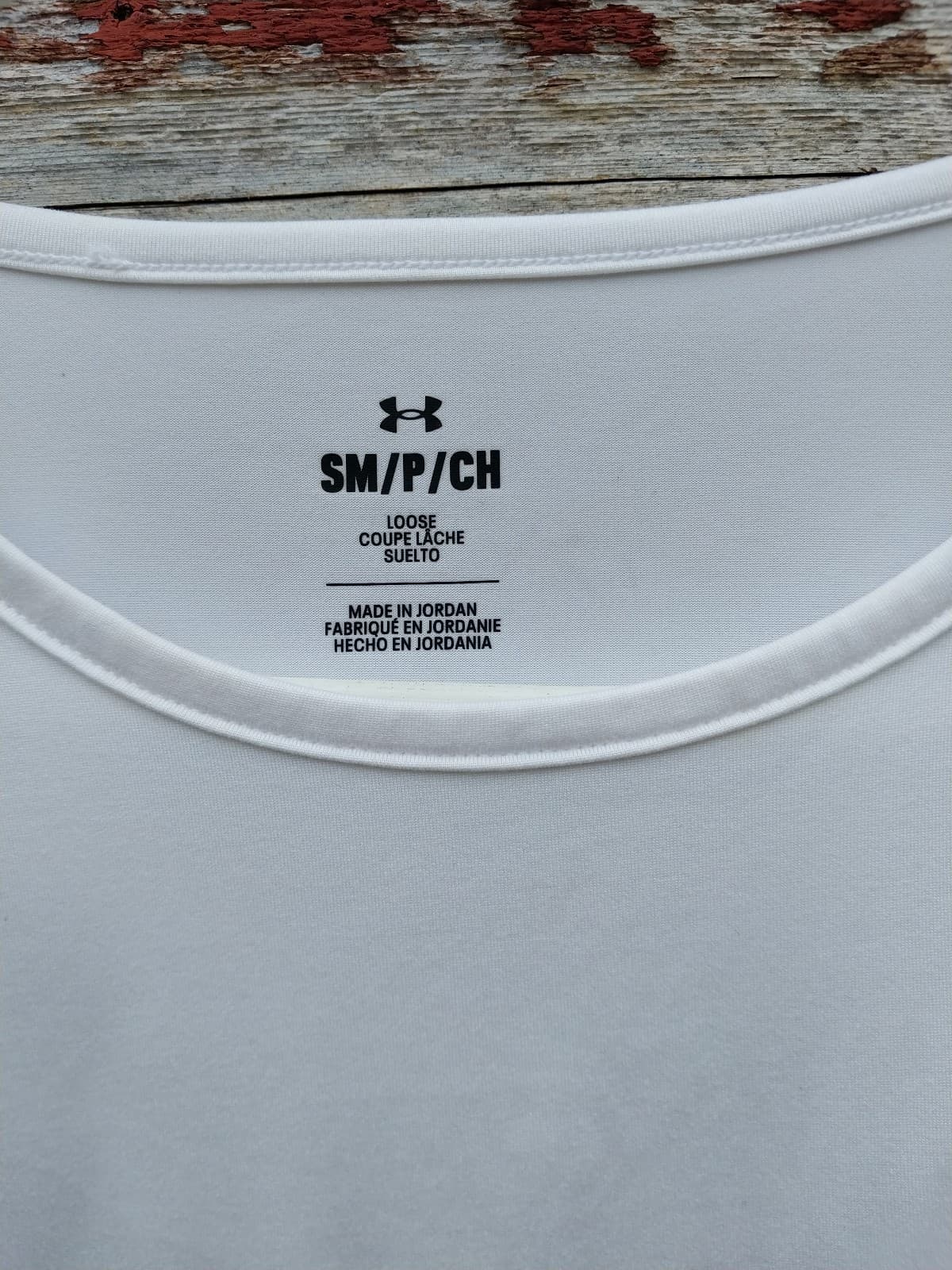 Under Armor Women's White Loose Coupe Lache Buelto. Size Small - Thumbnail 3