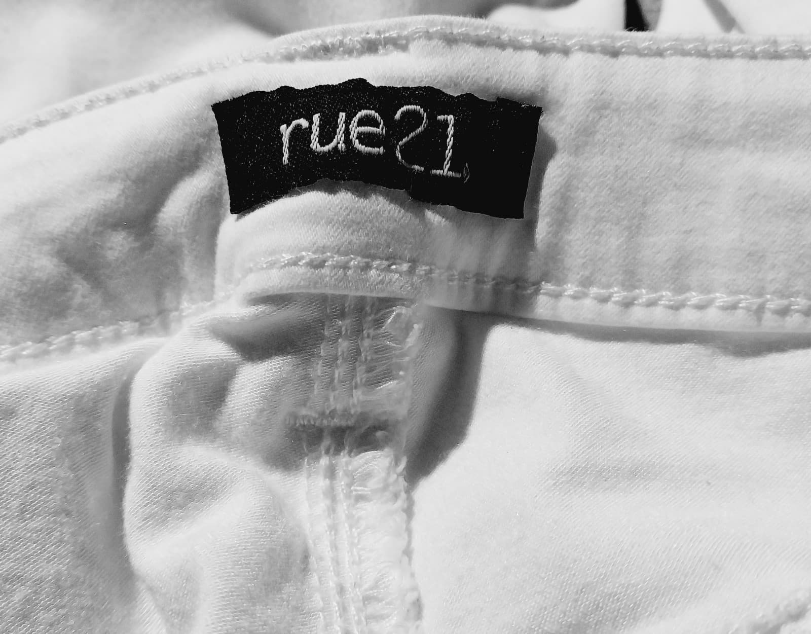 Rue21 white jeans. Size 14 - Thumbnail 4