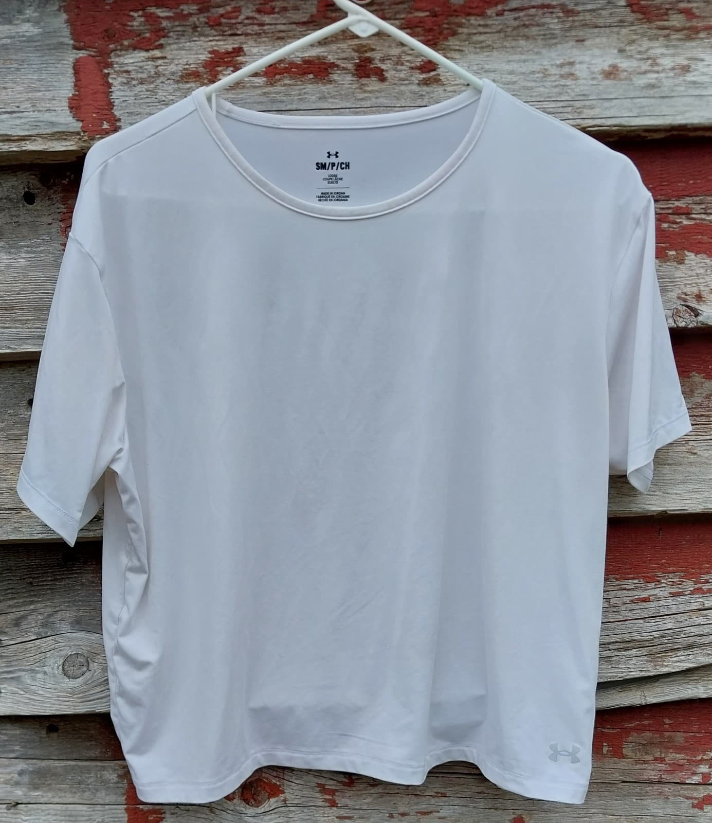 Under Armor Women's White Loose Coupe Lache Buelto. Size Small - Image 1