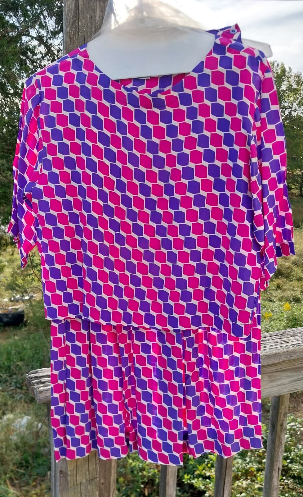 Saks Fifth Avenue. Shirt & Skirt Set. Size 6 - Image 1