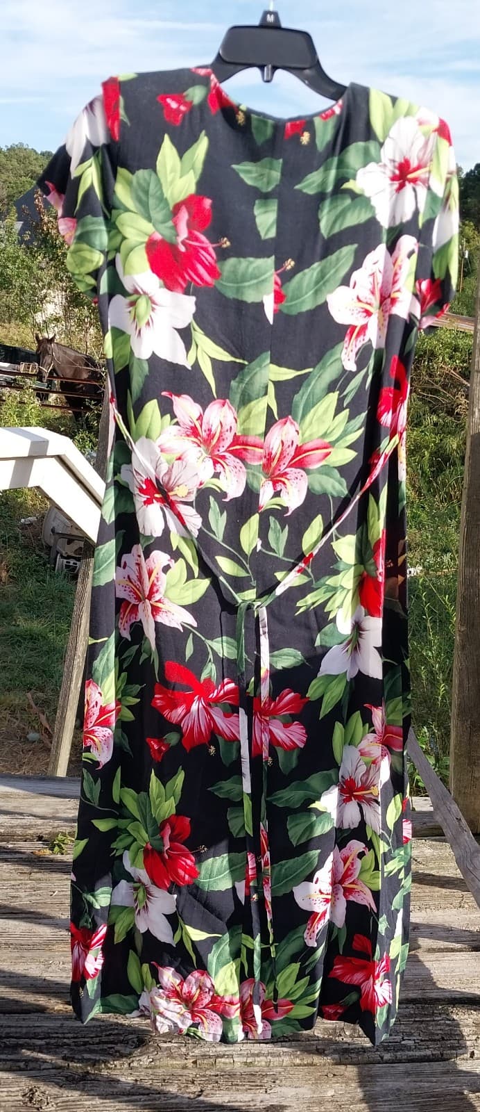 J.B.S. LTD Long Floral Design Short Sleeve Dress. Size Medium - Thumbnail 4