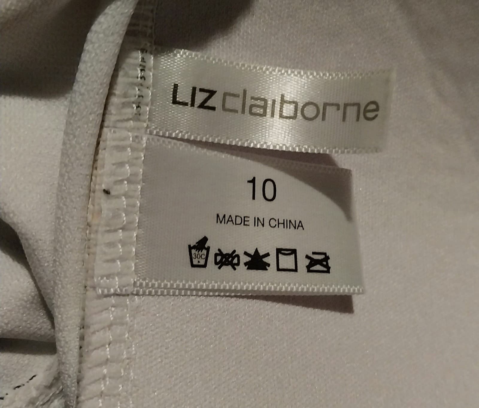 Liz Claiborne. A one-piece green swimsuit - Thumbnail 4