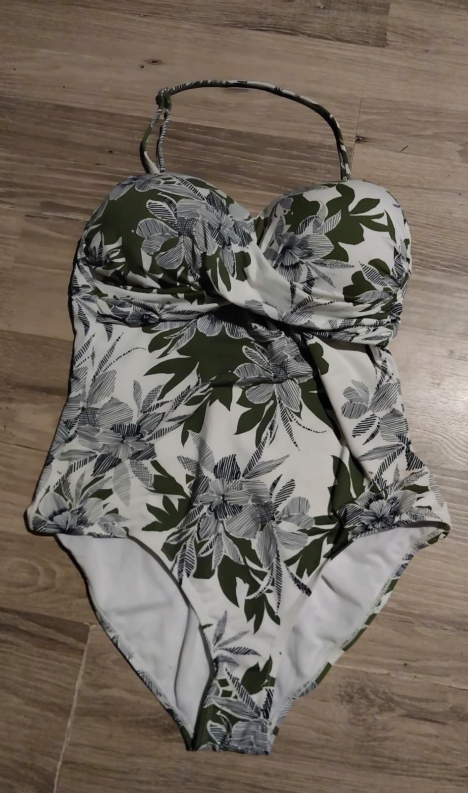 Liz Claiborne. A one-piece green swimsuit - Image 1