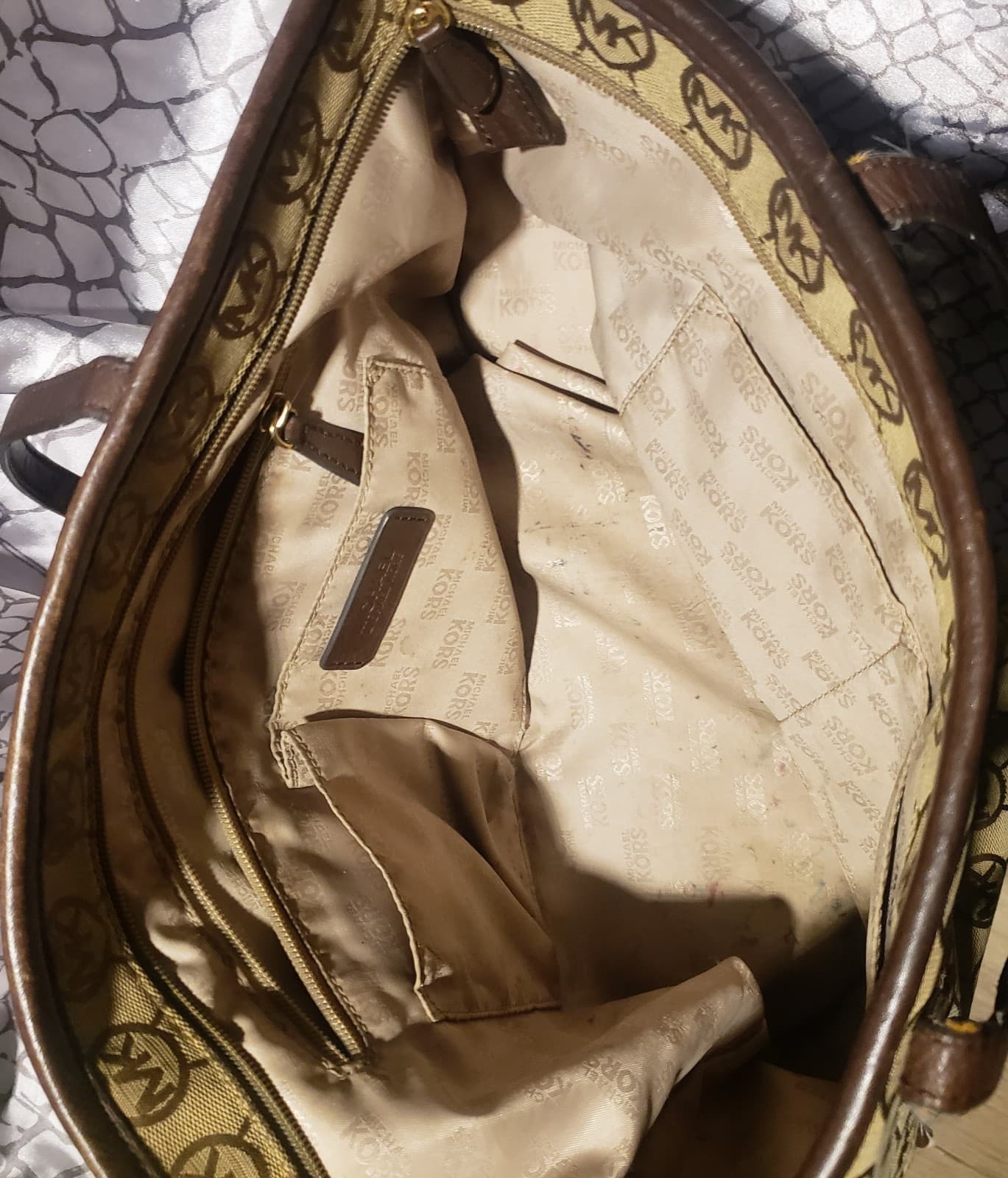 Michael Kors Handbag. Monogrammed Purse. Previously loved - Thumbnail 5