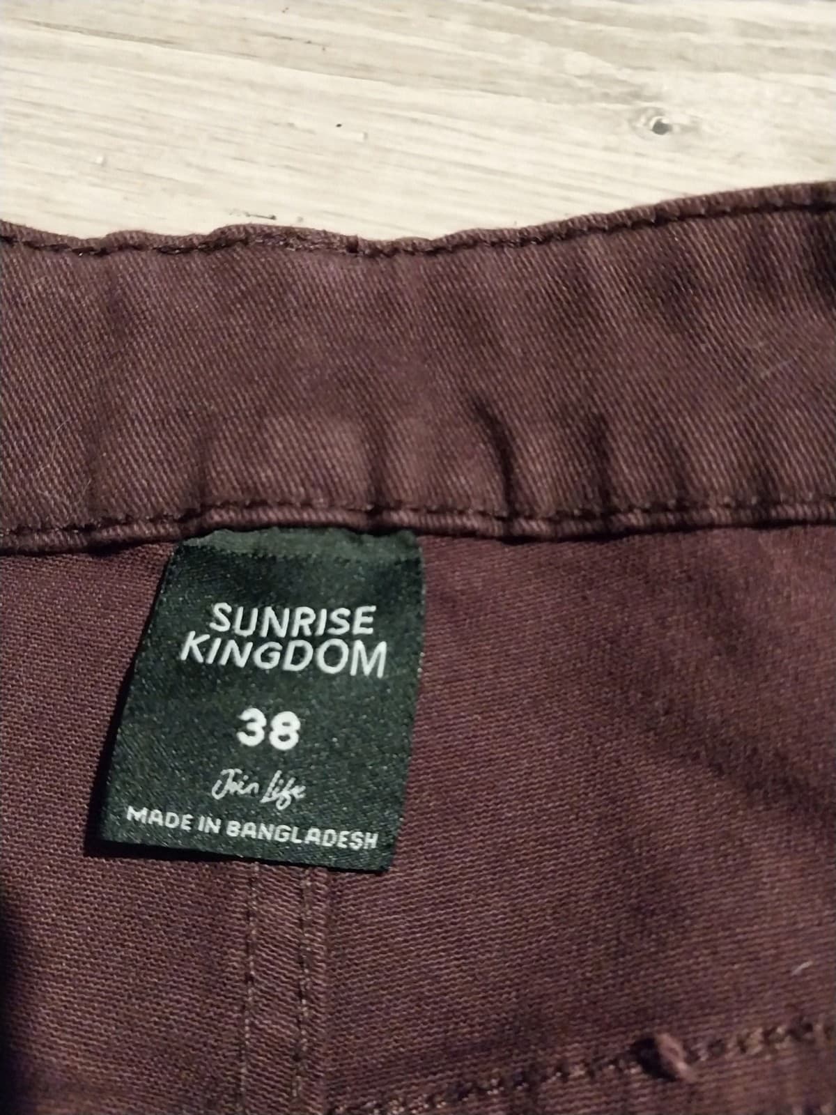 Sunrise Kingdom Men's Brown Shorts. Size 38. Never Worn. - Thumbnail 3