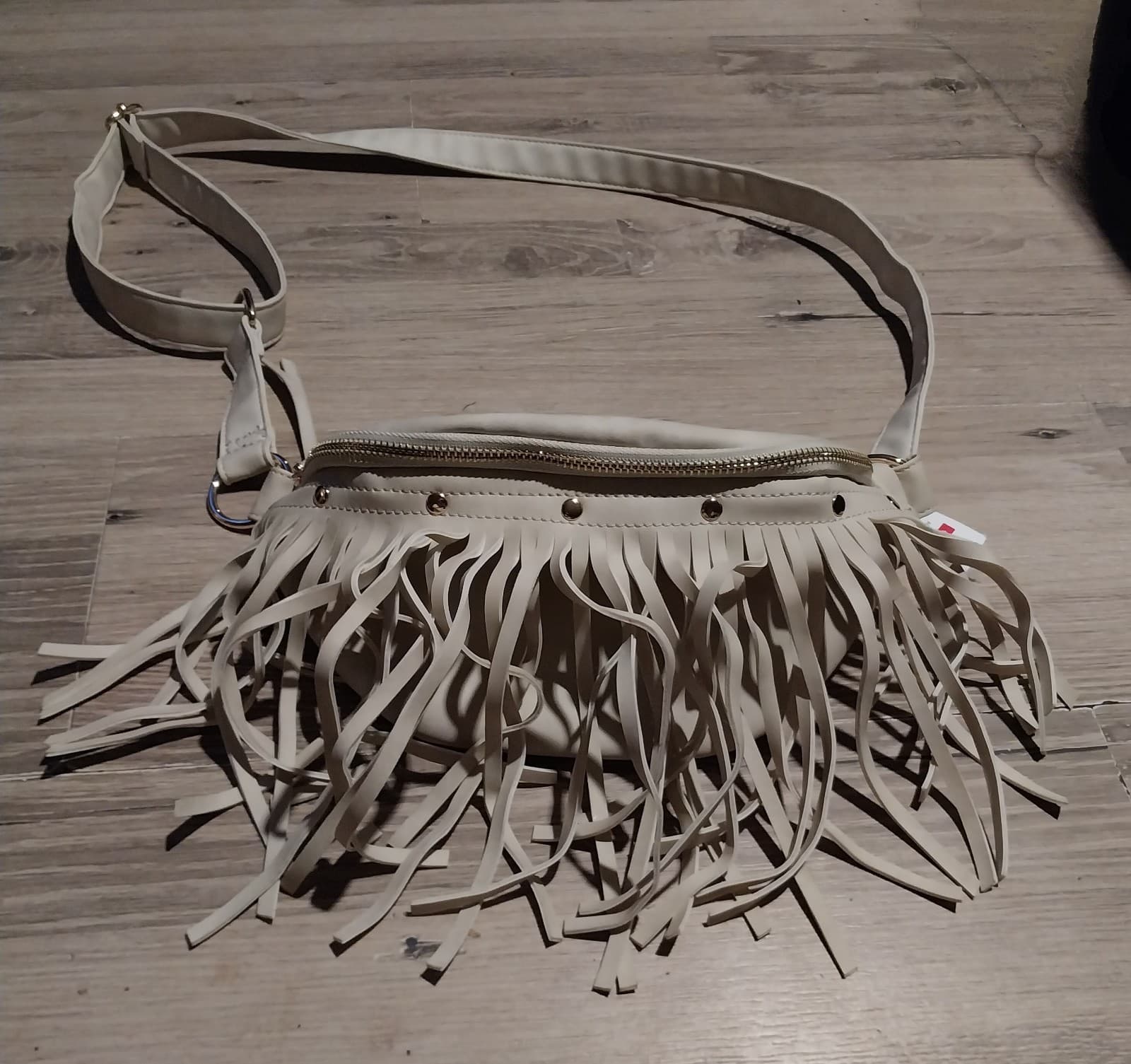 Cato Fringe Bag. Color Is Beige. New - Thumbnail 4