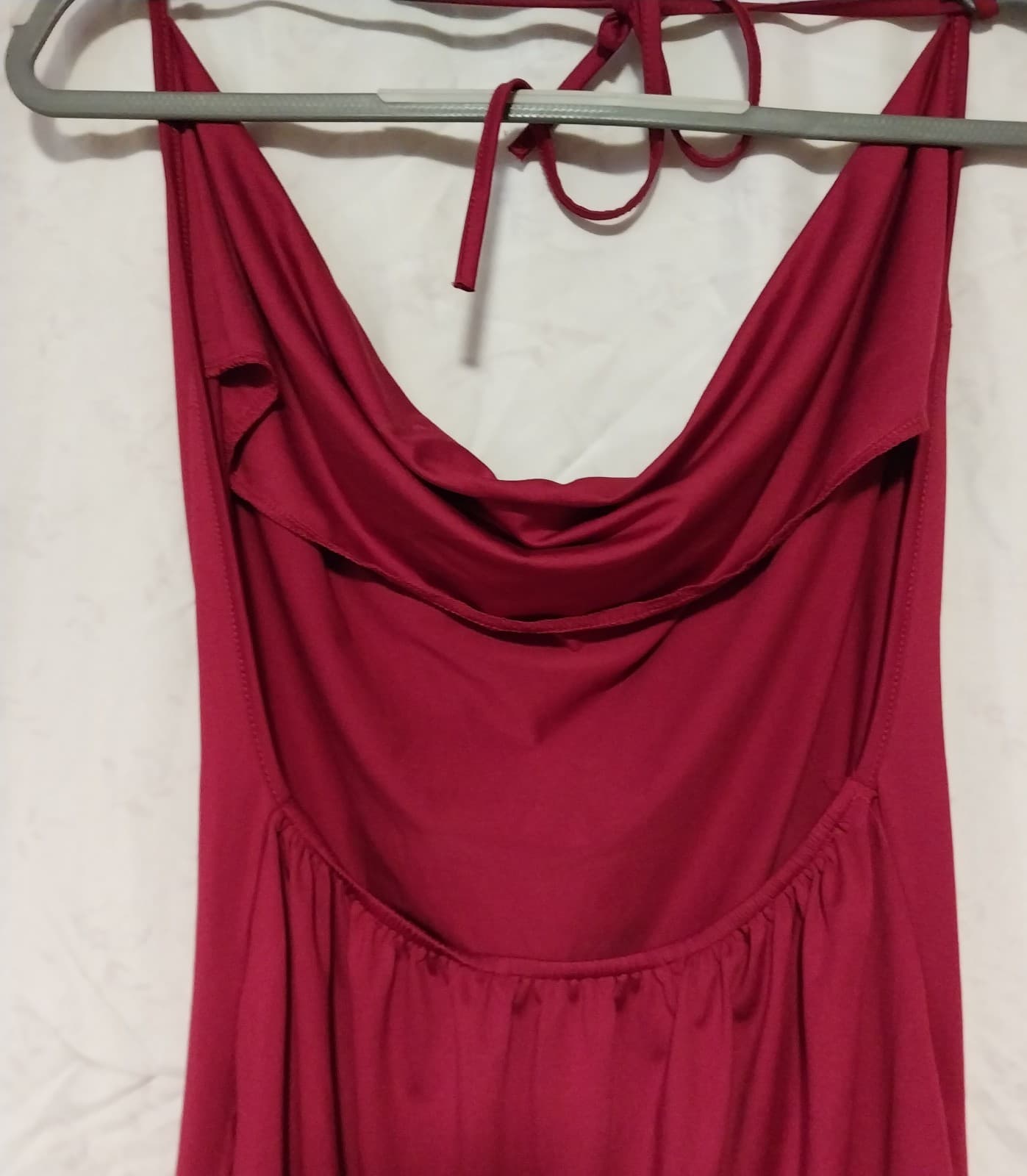 Red short dress. Low cut back. - Thumbnail 3