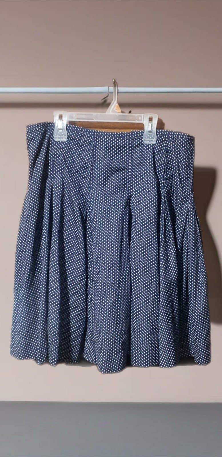 Tommy Hilfiger Pleated Polka Dot Navy Blue Skirt. Size 10 - Image 1
