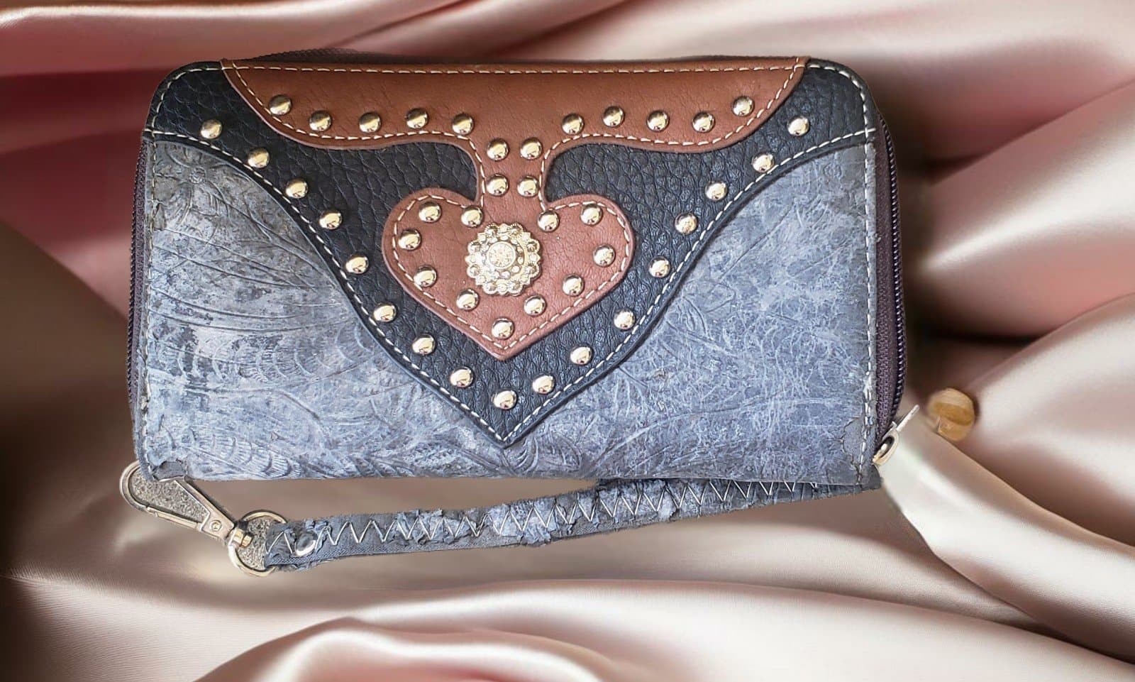 P & G Collection Wallet, never used - Image 1