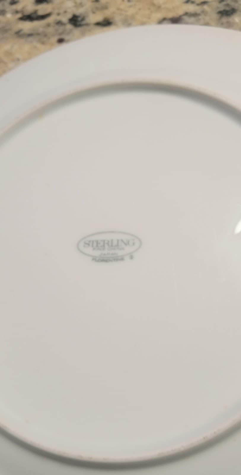 3 STERLING FINE CHINA PORCELAIN FLORENTINE PATTERN PLATINUM EDGE DINNER PLATES. - Thumbnail 3